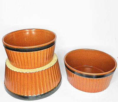 לפיד - לפיד. לוט של 3 תבניות קרמיקה ישראלית מתוצרת לפיד. במקור נועדו לאפייה בתנור, ניתן להשתמש בהן 