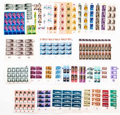 לוט 50 גיליונות שלמים, שונים זה מזה של בולי ישראל. הגליונות במצב טוב ונלקחו מאוסף שכלל ברובו את 