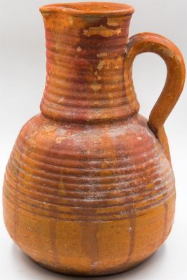 כפר סמיר - אגרטל תוצרת כפר סמיר, עבודת אובניים, חתום. גובה: 22.5 ס"מ