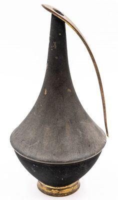 פל בל - אגרטל ברונזה של פל בל, מושחר בדייקנות. חתום. חוסרים קלים של צבע. גובה: 29 ס״מ