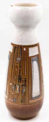 לפיד - אגרטל תוצרת לפיד, עיטורים גאומטריים, לא חתום. גובה: 26 ס"מ