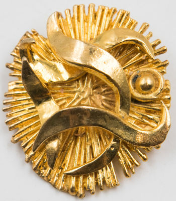 זהרה שץ - סיכה/תליון בחתימת זהרה שץ (1916-1999). היתה פסלת ישראלית, כלת פרס ישראל לציור ופיסול. 