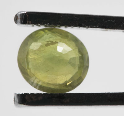 ספיר טבעי, צהוב, 1.31 קראט, 6.5 * 6 מ"מ, אובאלי, צהוב ירקרק, מדגסקר, לא מחומם, הערכה 80-120 דולר