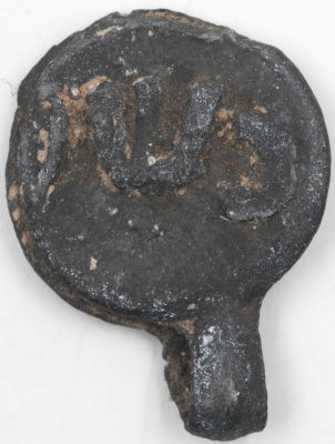 פלומבת כשרות מעופרת, אירופה, תחילת המאה העשרים, בצד אחד המילה "כשר" בעברית, ובצד השני "N 2"