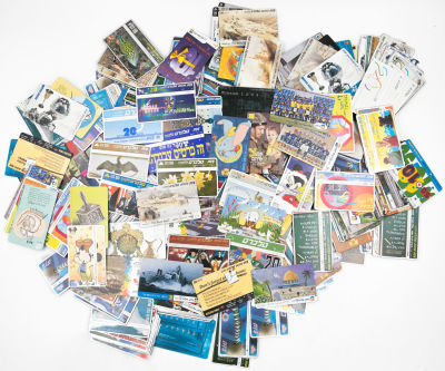 לוט ענק של כ 450 טלכרטים של בזק, מגוון עצום, חלקם נדירים יותר, עריכים גבוהים ועוד