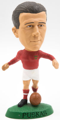 פושקש - בובת ענק של כוכב נבחרת הונגריה, פרנץ פושקש, מסדרת PRO STARS XL, מהדורה מוגבלת. גובה: 16 ס"מ