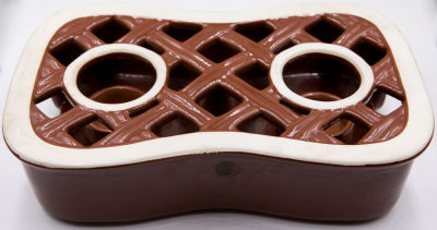 לפיד - כלי לשמירת חום באמצעות נרות, תוצרת לפיד, כולל שני מעמדי נר, מרשים בגודלו וביופיו, תקופה 