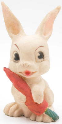 מאייר - בובת מאייר MAYER, ארנב האוחז בגזר, תוצרת ישראל, דגם 229. חתומה. מצב כללי טוב מאוד