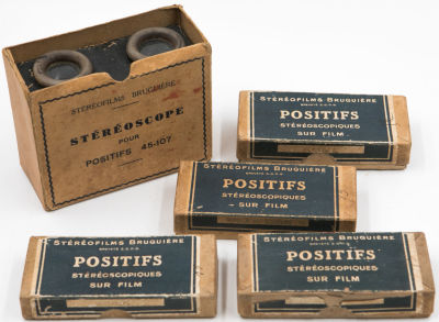 משקפת סטריאוסקופית, דגם 45-107, הכוללת 4 מארזי שיקופיות, ביניהם של גן חיות. מצב כללי טוב מאוד