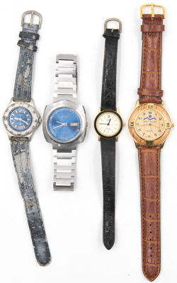 לוט 4 שעונים: 1. שעון לגבר, תוצרת סיטיזן. עשוי כולו מפלדת על חלד, כולל הרצועה המקורית, מכיל 