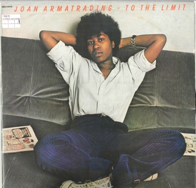 תקליט Joan Armatrading – To The Limit, תוצרת ישראל, כולל דף מילים. מצב התקליט: EX