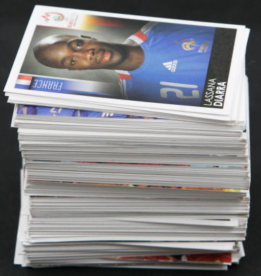 יורו 2008 - לוט עצום כ-400 קלפים של אלבום יורו 2008, הוצאת פניני, דבק מקורי מצב חדש