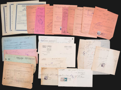 לוט 65 מסמכים כספיים, כולל: 1. שלוש תעודות פיקדון של בנק קדם לקרדיט, אחת חדשה ושתיים עם קרע קטן 