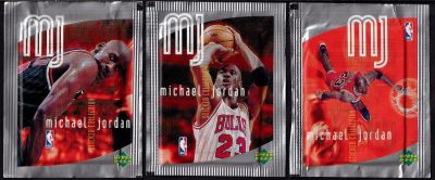 מייקל ג'ורדן - לוט 3 מעטפות מלאות של אלבום הקלפים מייקל ג'ורדן, חברת UPPER DECK, שנת 1998. יצוין 