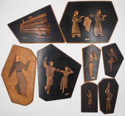 לוט 8 תמונות תבליטי עץ, דמויות תנ"כיות וראשית המדינה, תוצרת ישראל. מידות החל מ-18 ס"מ אורך ועד 