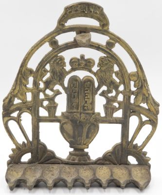 חנוכית שמן, גובה: 24 ס"מ