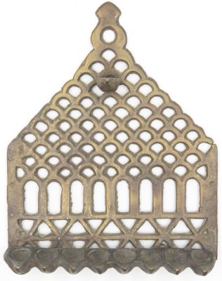 חנוכית שמן, גובה: 22 ס"מ