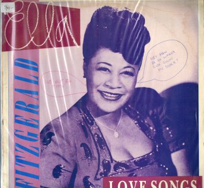 תקליט Ella Fitzgerald – Love Songs, תוצרת אנגליה, עטיפה פגומה. מצב התקליט: VG