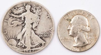 לוט מטבעות ארה"ב עשויים כסף, הכולל: 1. חצי דולר, ליברטי, ההולכת 1942. 2. רבע דולר, וושינגטון 