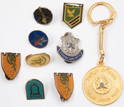 לוט סיכות ומחזיק מפתחות של המשטרה והמשמר האזרחי, כולל: מחוז ירושלים, שירות חובה במשטרה, מחוז 