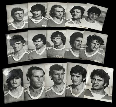 הפועל עכו - לוט 15 תצלומי ראש של סגל הפועל עכו בכדורגל, כפי שצולמו בידי צלם העיתונות אסף קוטין 