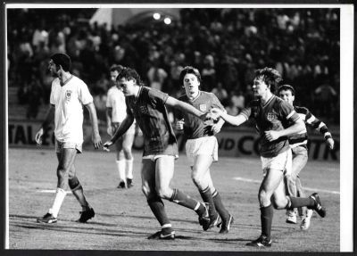 תצלום ממשחק הידידות בין נבחרת ישראל לנבחרת אנגליה, שהתקיים באצטדיון רמת גן ב-1986. אנגליה ניצחה 