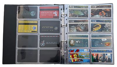 אוסף של 82 טלכרטים בזק שונים ולא משומשים מסודר באלבום. האוסף כולו מורכב מטלכרטים של חברת בזק 