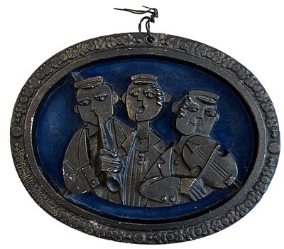 פרנק מייזלר - תבליט ברונזה אובאלי לתלייה "הכלייזמרים", מאת פרנק מייזלר, חתום על גבי המסגרת. מידות: 