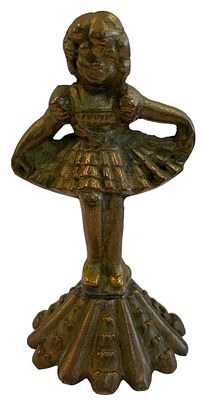 שירלי טמפל - פסלון של השחקנית-ילדה שירלי טמפל Shirley Temple, עשוי ברונזה צבועה בזהב, תוצרת ישראל 