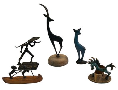 לוט 5 פסלי ברונזה ישראליים, חלקם תוצרת הקולי: סיני, חותרים בסירה, איילות וסוס. חלקם חתומים 