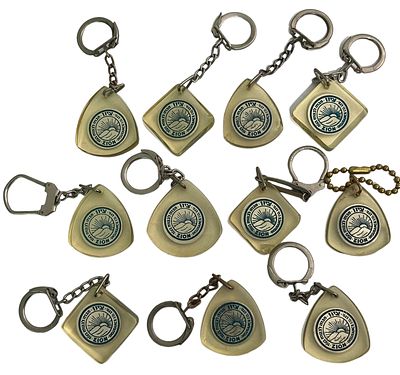 ציון - לוט 11 מחזיקי מפתחות של סוכניות ביטוח של חברת "ציון", שנות השישים