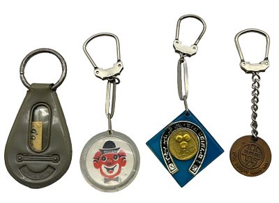 בנקים - לוט 4 מחזיקי מפתחות של בנקים בישראל: בנק לאומי ובנק הפועלים. שנות החמישים-שישים