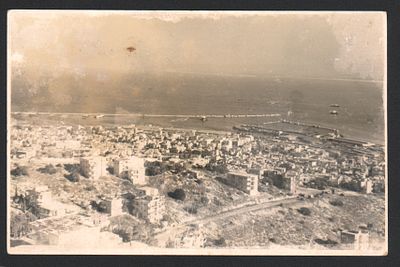 חיפה, 1926. תצלום של העיר חיפה, מבט אל העיר התחתית והנמל, פברואר 1926. פגמים