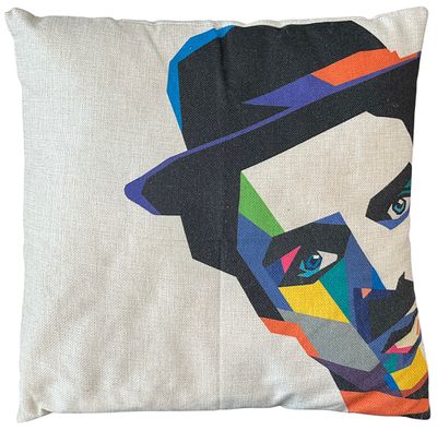 צ'רלי צ'פלין - כרית בהדפסו של צ׳ארלי צ׳פלין Charlie Chaplin. כרית נוי בהדפסו של צ׳ארלי צ׳אפלין 