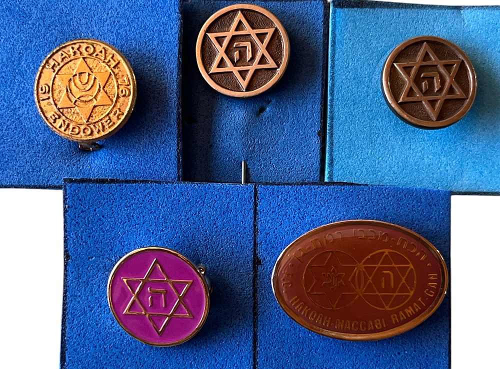הכח רמת גן - אוסף סיכות הכח מכבי רמת גן. אוסף 5 סיכות קבוצת הכח / הכח מכבי רמת גן, שנות השלושים ועד 
