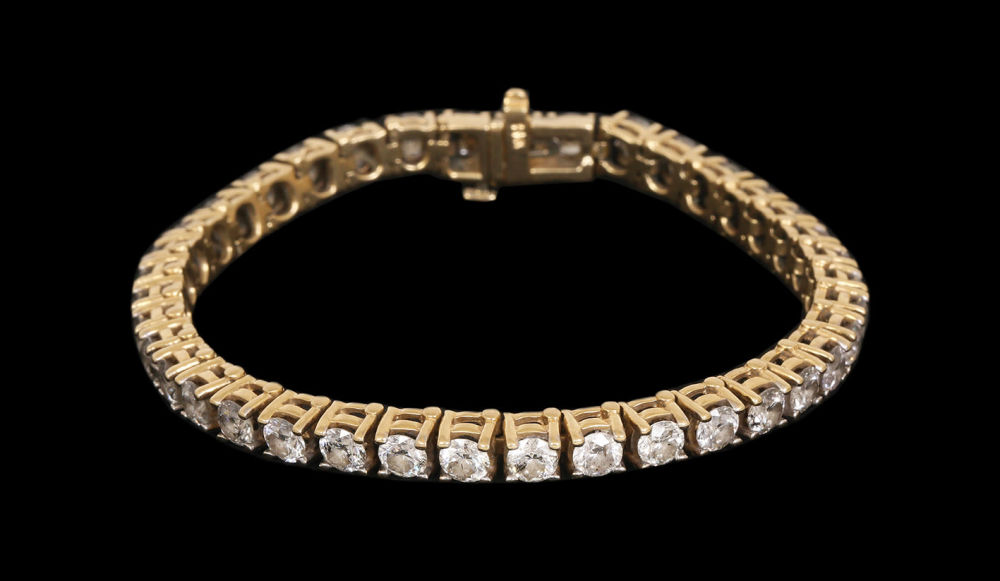 Tiroche | Auction 187 | Jewelry, Silverware, Clocks, Porcelain and Rugs