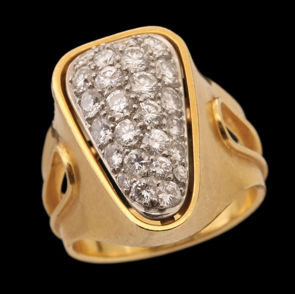 Tiroche | Auction 326 | Special Valentine's Day Jewelry Auction