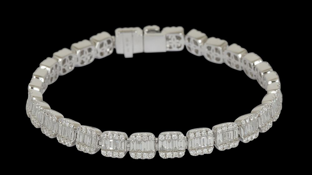 Tiroche | Auction 446 | Valentine's Day Jewelry Auction
