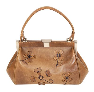 תיק יד MARNI. עור באפלו חום ועיטורי פרחים. עיטורי מתכת מוכספים. 24X17X8 ס״מ.