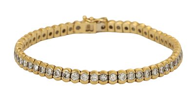 18K GOLD TENNIS BRACELET. Set with 58 diamonds with a total weight of approx. 5.80 cts. Length 