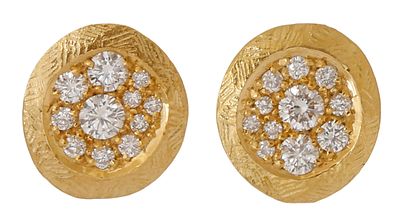 18K GOLD EARRINGS. Studs. Set with small diamonds with a total weight of approx. 0.36 ct. Weight 