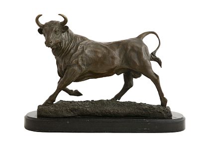 AFTER PROSPER LECOURTIER (1851–1924) - BULL. French bronze sculpture, set on a black marble 