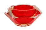 MURANO. GLASS BOWL. Diamond pattern in red on a white background. Width: 20 cm.Image - 1