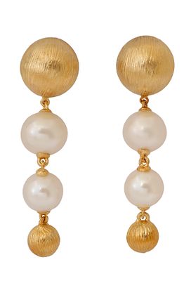 18K GOLD EARRINGS. Gold stud and pendant set with pearls graduated in diameter from approx. 8 to 