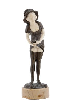 על פי פטר טרזצ'וק (1963 - 1875) Peter Tereszczuk. פסלון אירוטי עשוי ברונזה וחומר אורגני. נתון 