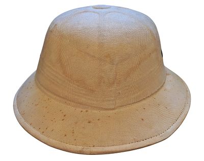 Tropical hat, Mandate period.
With age stains, diameter: 30.5 cm.