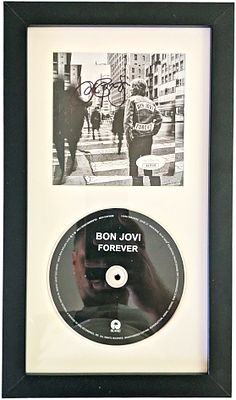 Jon Bon Jovi Signed Forever CD Cover w/ Disc 33.5x19.5 cm Framed AUTO JSA COA. ג'ון פראנסיס 