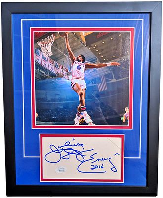 Julius Erving HOF Signed 4x8 Cut AUTO 12x16 Framed JSA COA. חולצה מקורית של חברת נייקי החתומה 