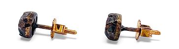 Antique earrings in 18kt gold and silver with diamonds. Authentic antique Victorian earrings Image - 4