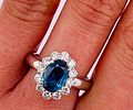 18kt gold ring, 7.00 g, with a 2.10 ct sapphire and 1.10 ct diamonds. Vintage Margherita ring Image - 2